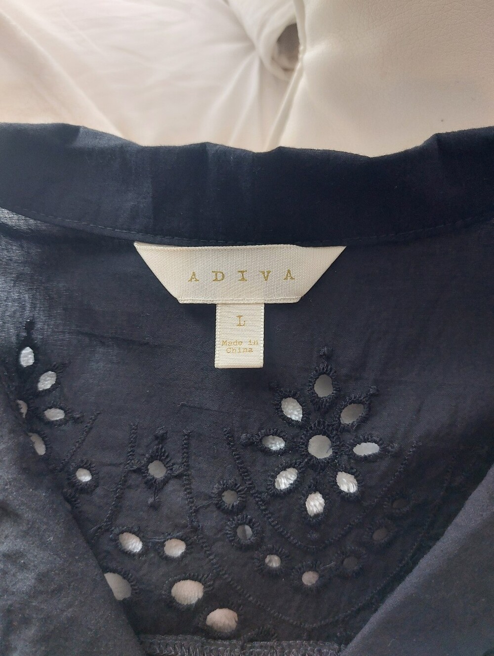 Adiva Black Eyelet Embroidered Short Sleeve Button Down Top L - Picture 2 of 4